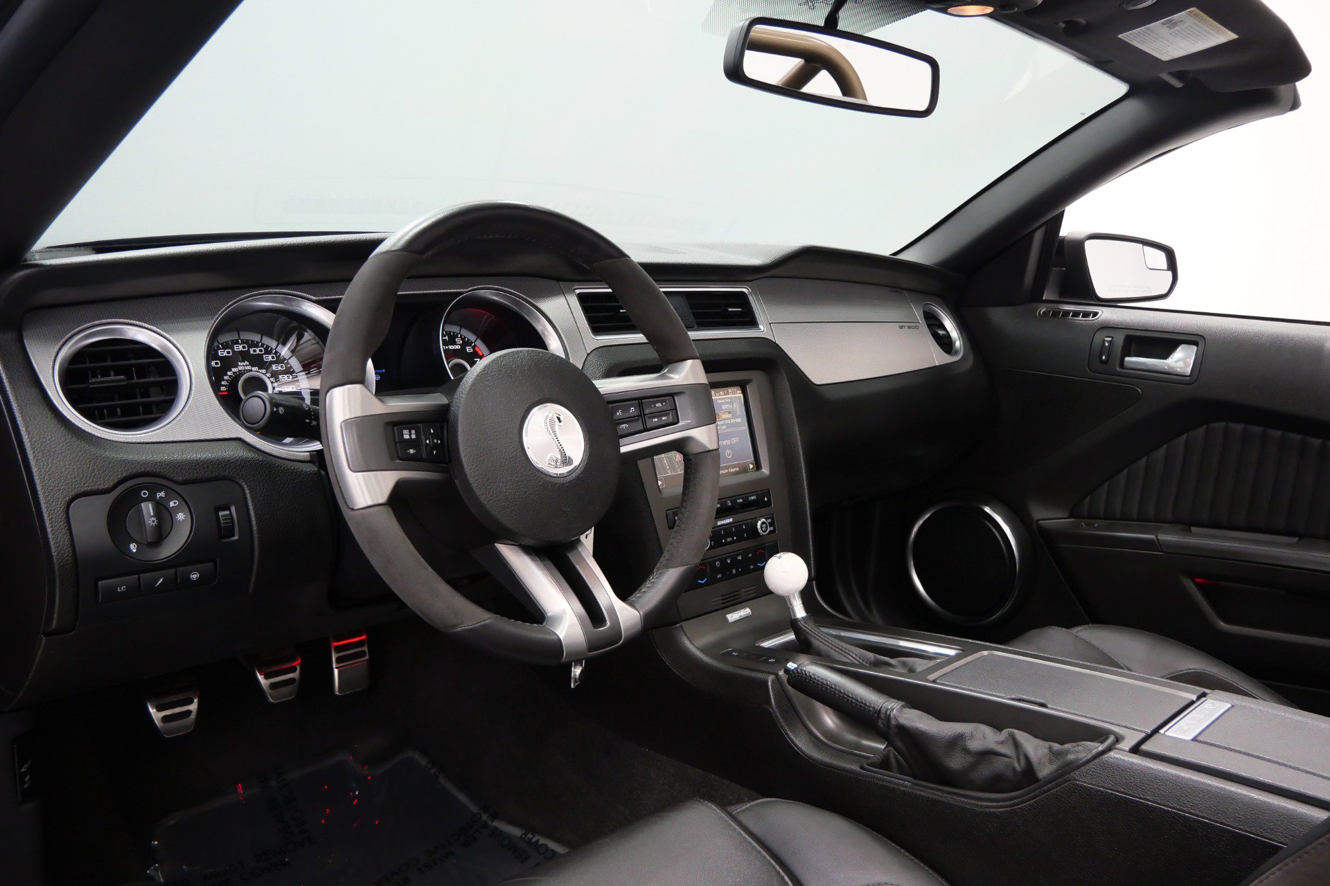 Used 2013 Ford Mustang Shelby GT500 RWD image 33