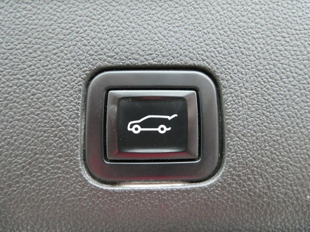 Certified 2023 GMC Yukon AT4 w/ AT4 Premium Package image 19
