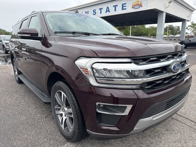 Used 2023 Ford Expedition Max Limited image 4
