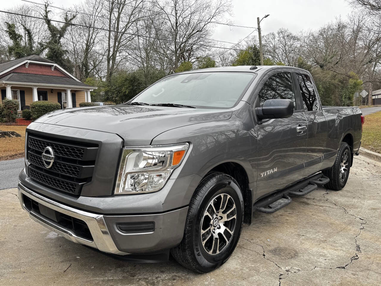Used 2021 Nissan Titan SV w/ Accessory Utility Package image 7