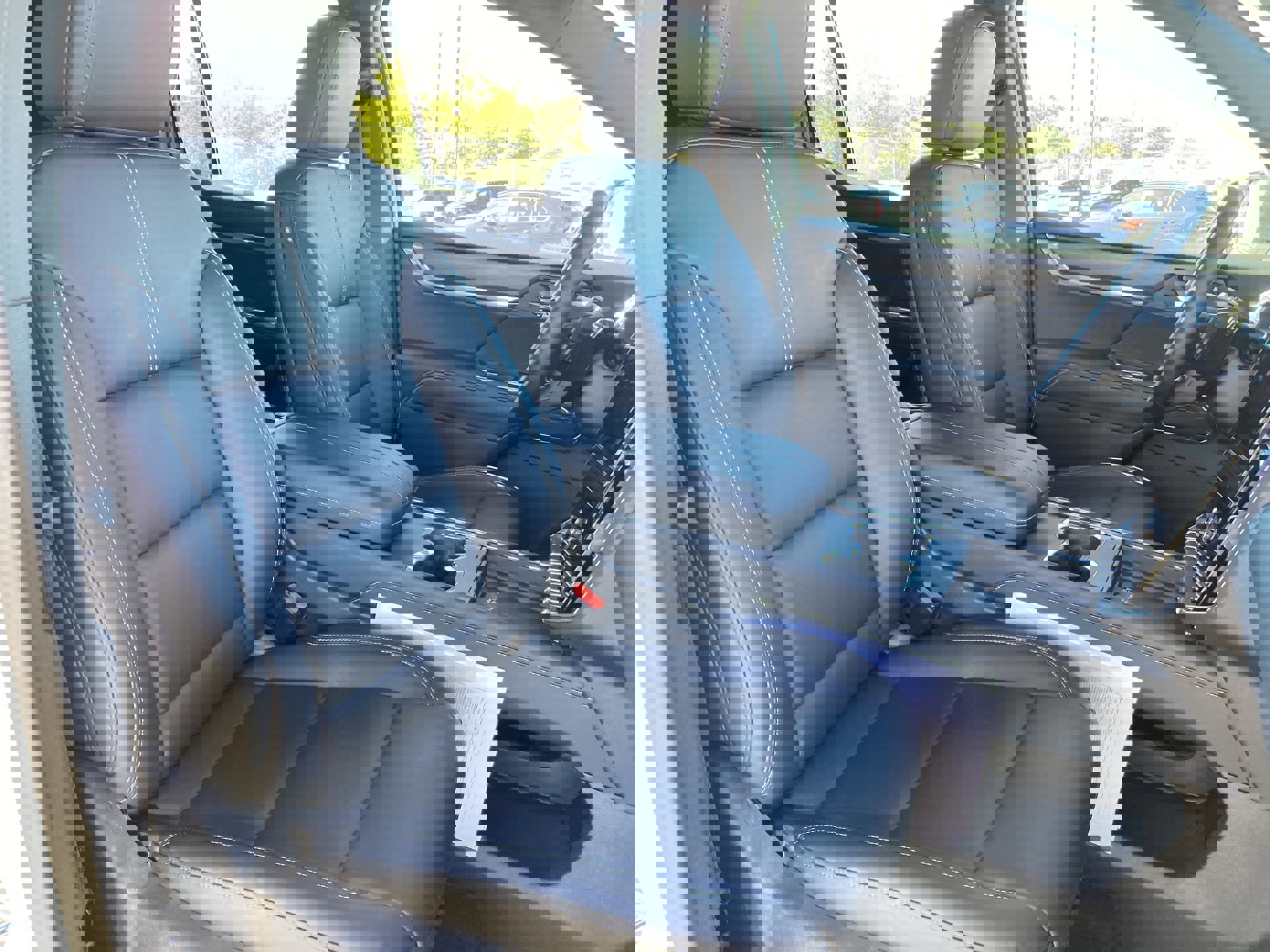 Used 2024 GMC Acadia Elevation image 28