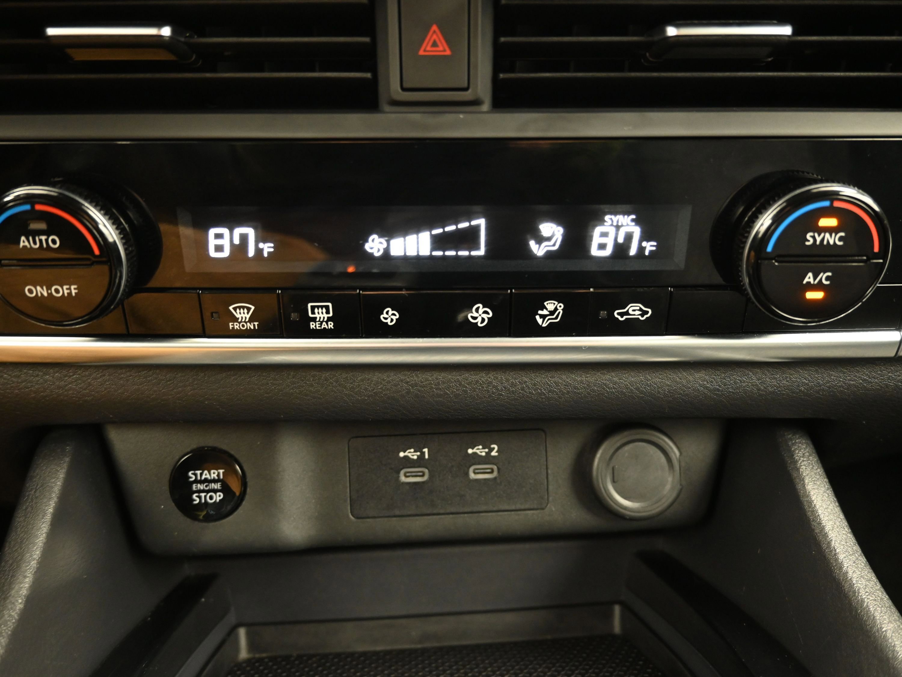 Used 2024 Nissan Rogue SV image 17