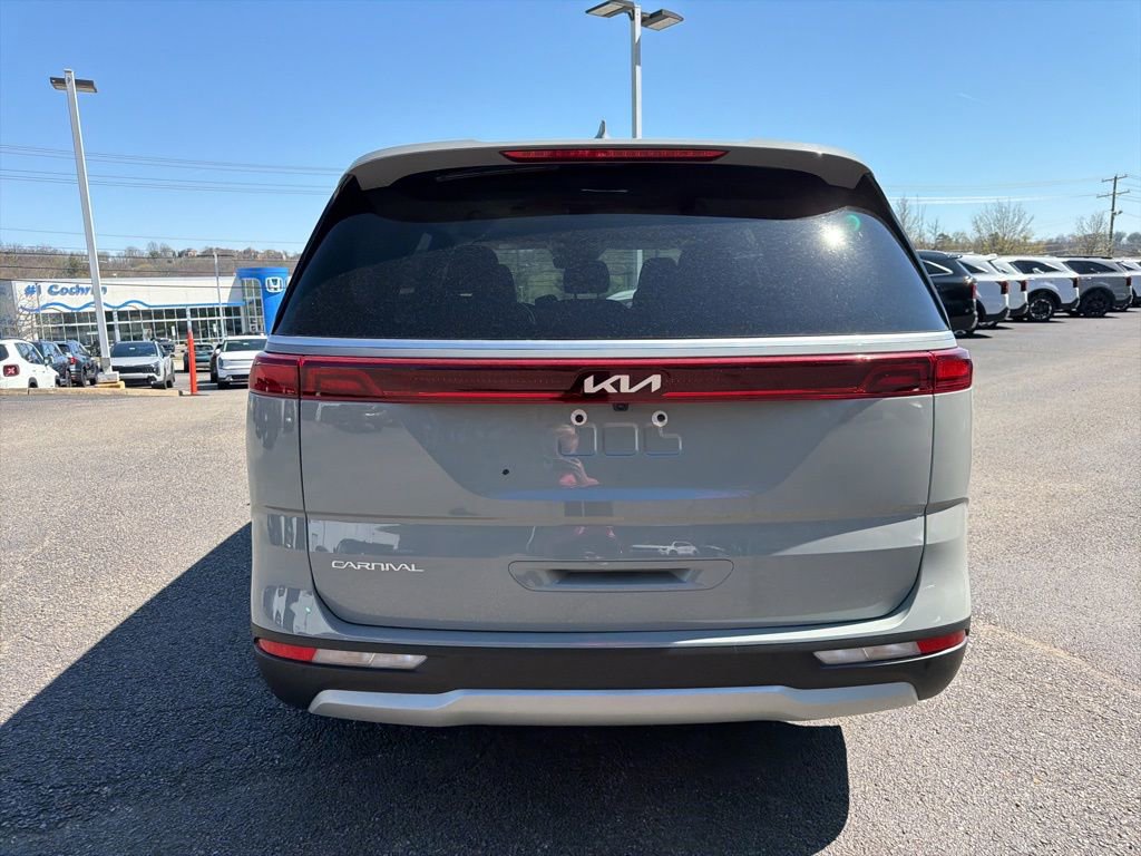Certified 2023 Kia Carnival EX image 5