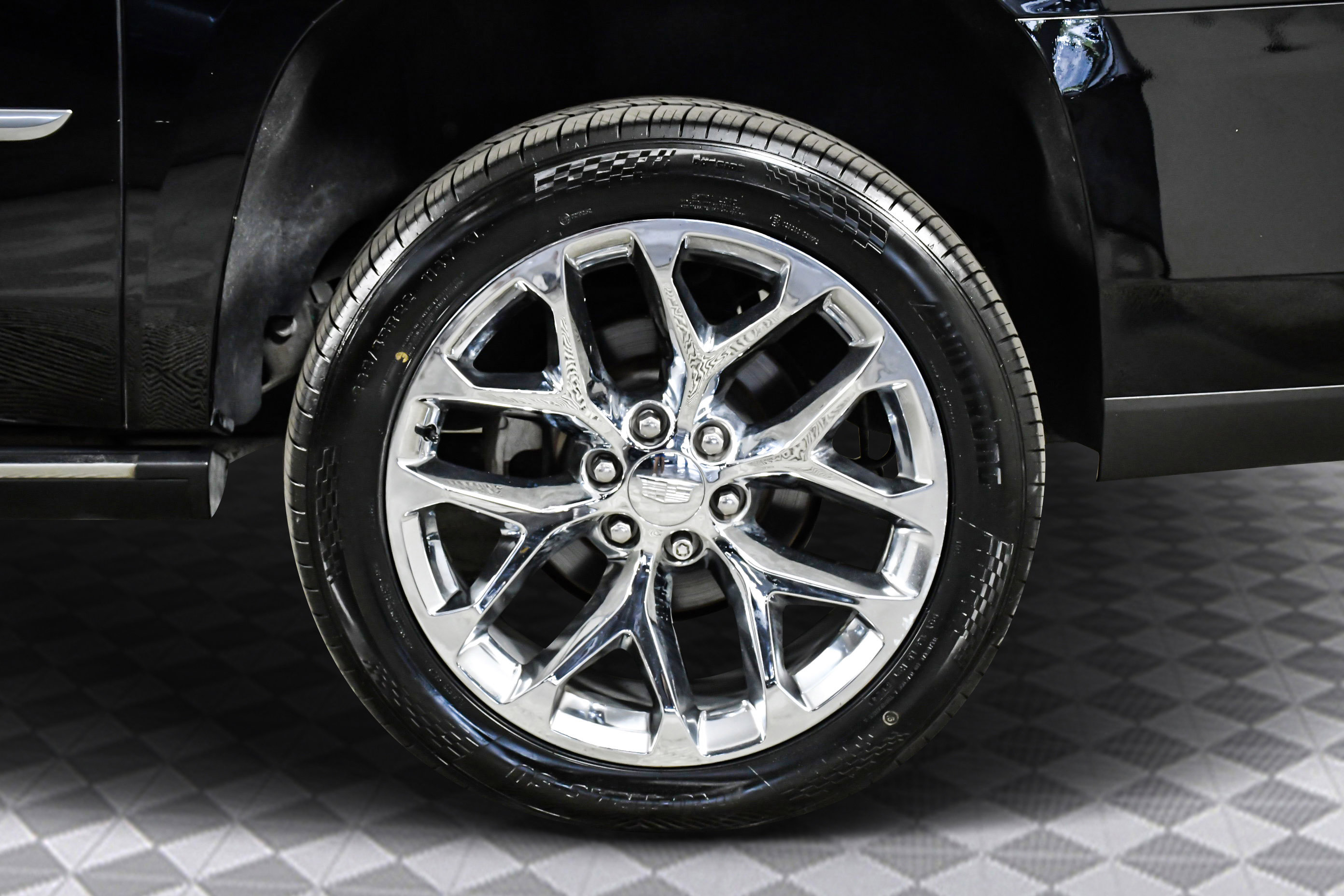 Used 2017 Cadillac Escalade ESV Platinum image 33