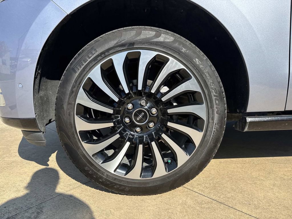 Certified 2022 Lincoln Navigator L Black Label image 5