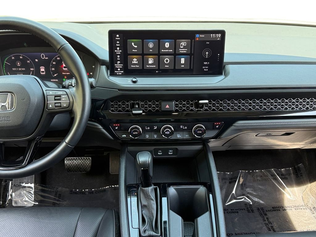 Used 2023 Honda Accord EX-L image 11