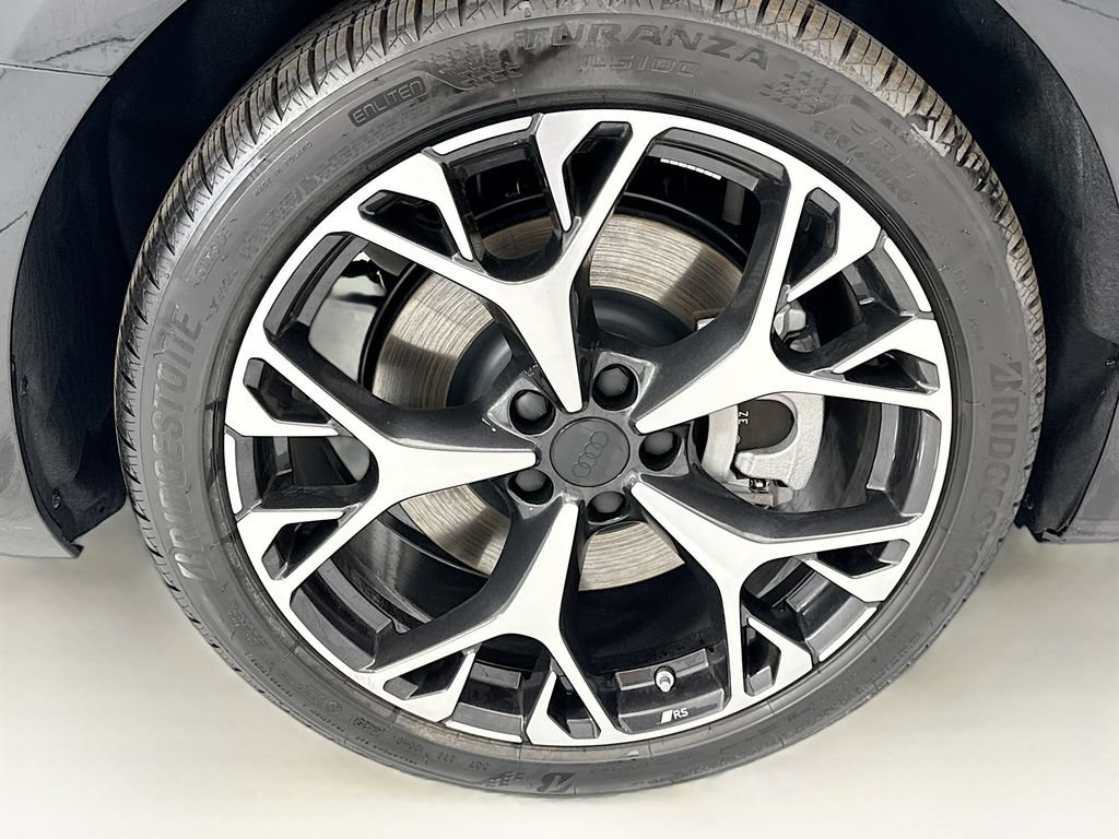 Used 2026 Audi A6 Premium Plus AWD/4WD image 32