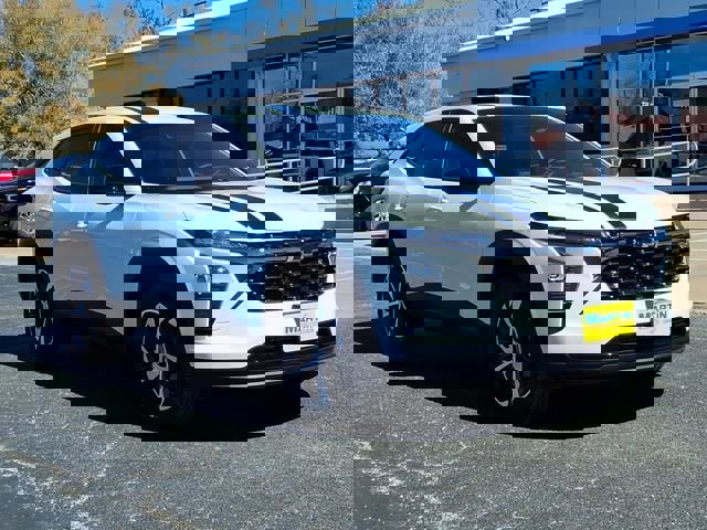 New 2026 Chevrolet Trax RS w/ Driver Confidence Package image 3