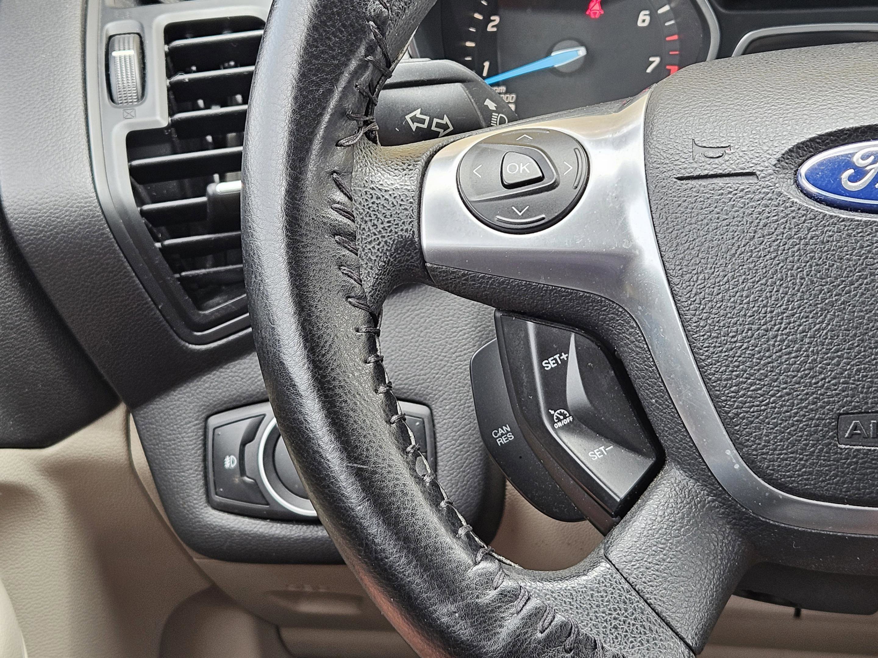 Used 2016 Ford Escape SE FWD image 25