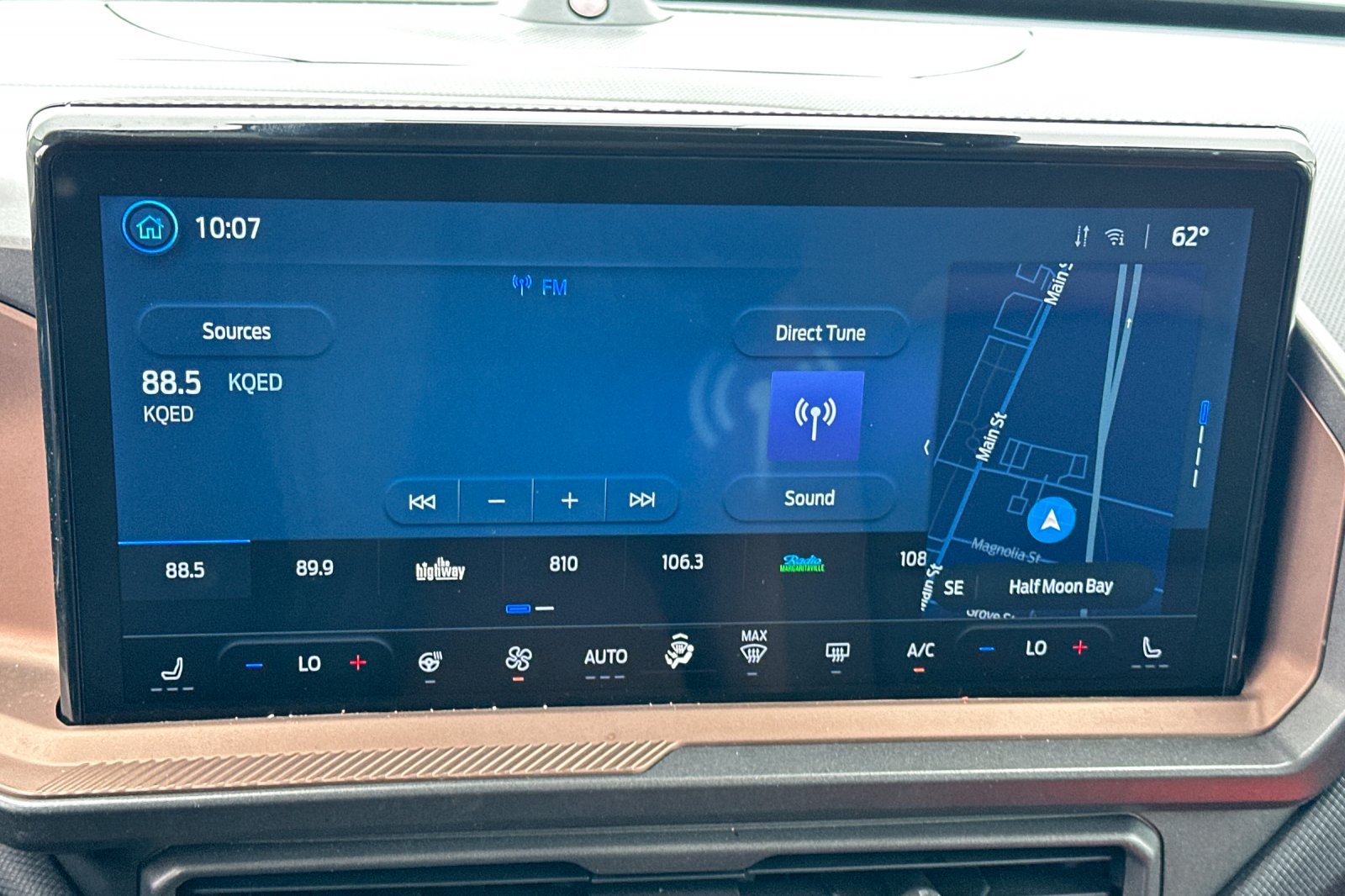Used 2025 Ford Bronco Sport Outer Banks w/ Outer Banks Tech Package+ AWD/4WD image 17