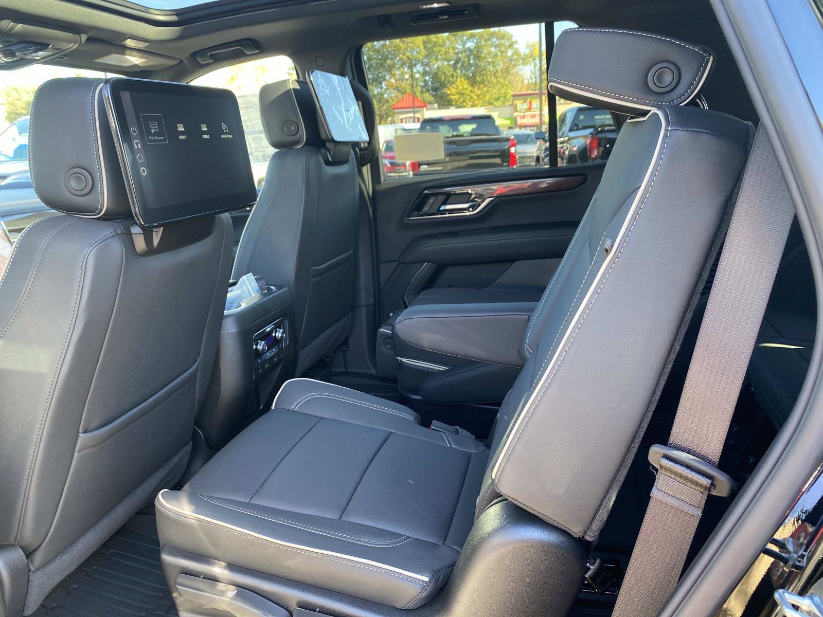 New 2026 GMC Yukon Elevation w/ Elevation Premium Package image 8