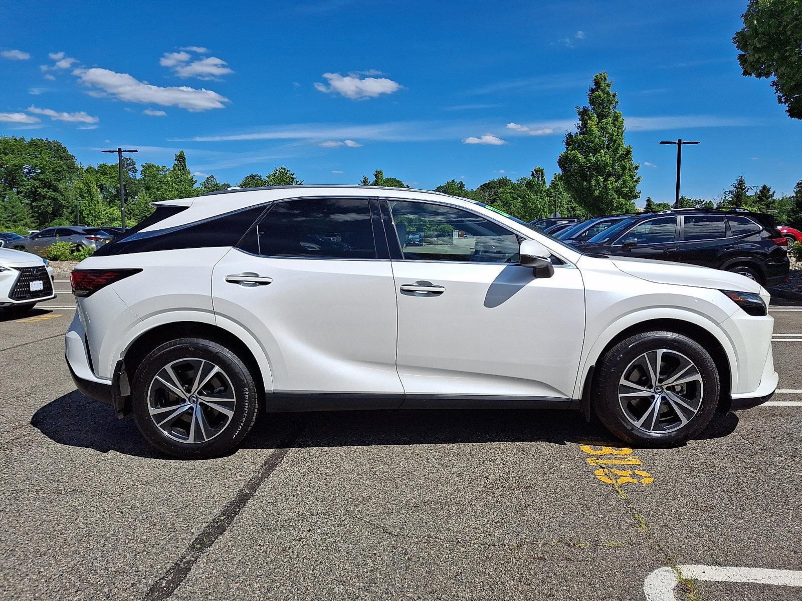Certified 2023 Lexus RX 350 Premium w/ Accessory Package AWD/4WD image 8