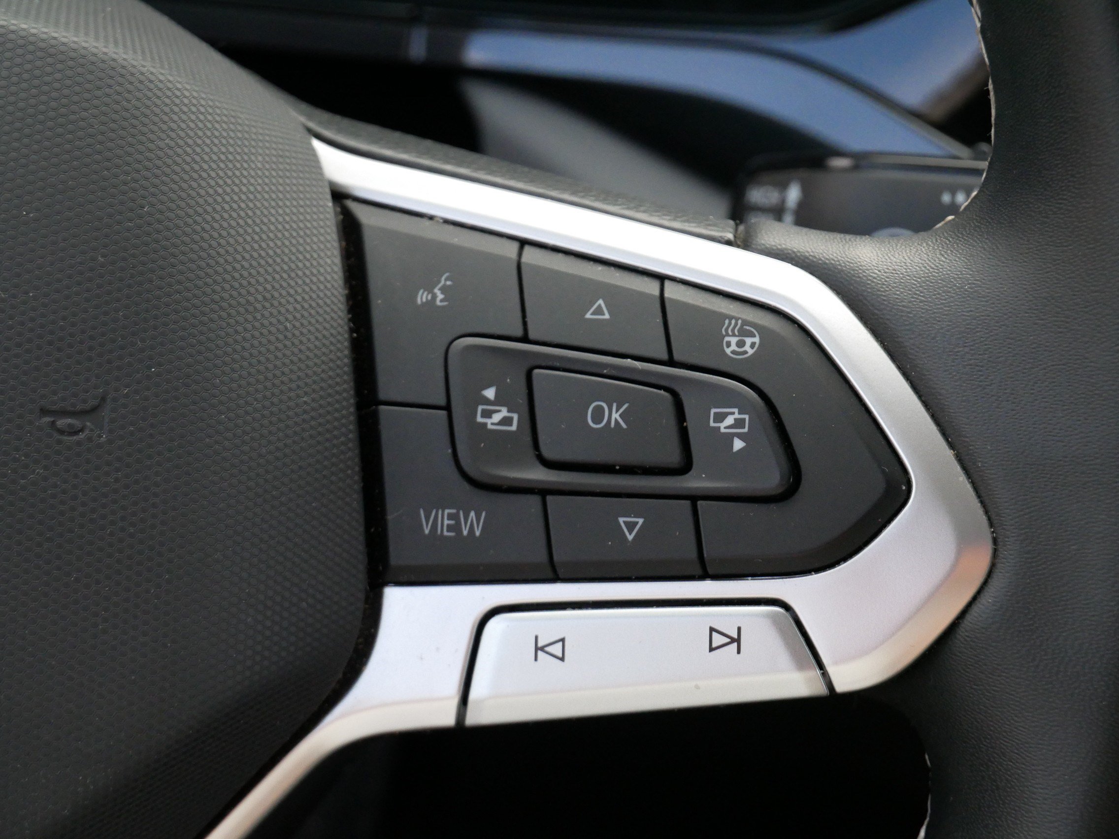 Certified 2023 Volkswagen Taos SEL AWD/4WD image 25
