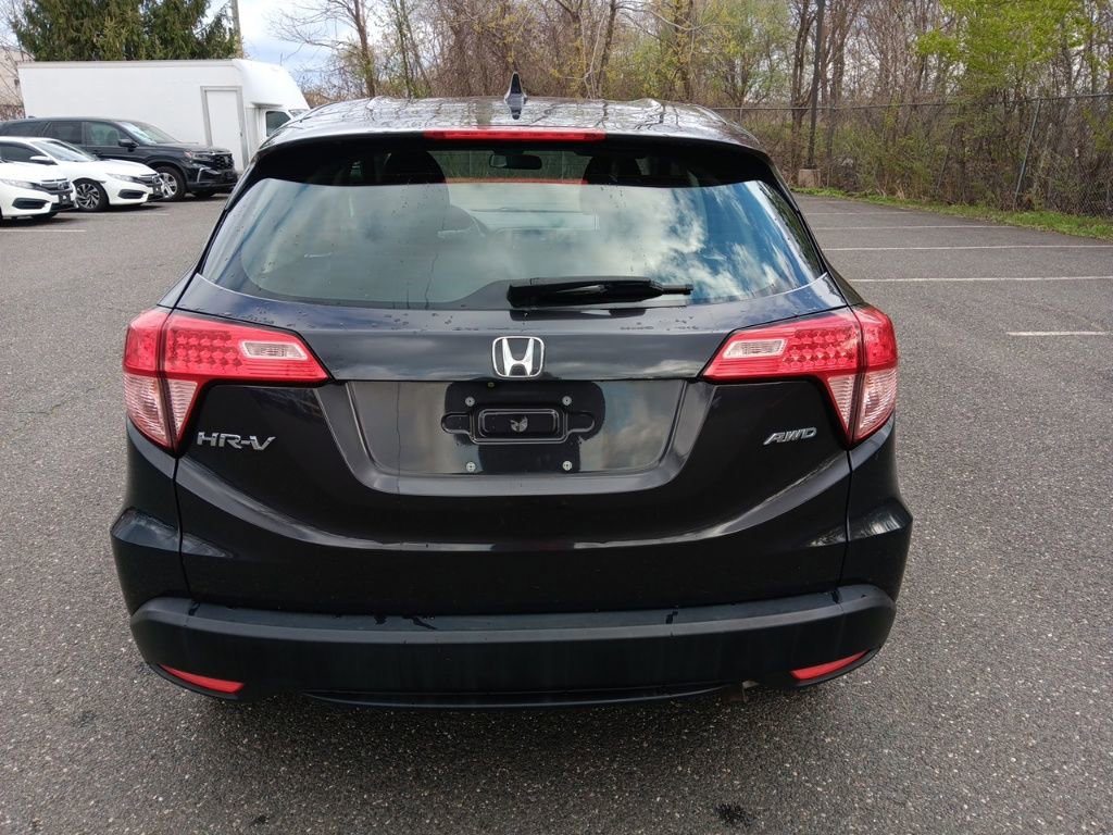 Used 2017 Honda HR-V LX image 4