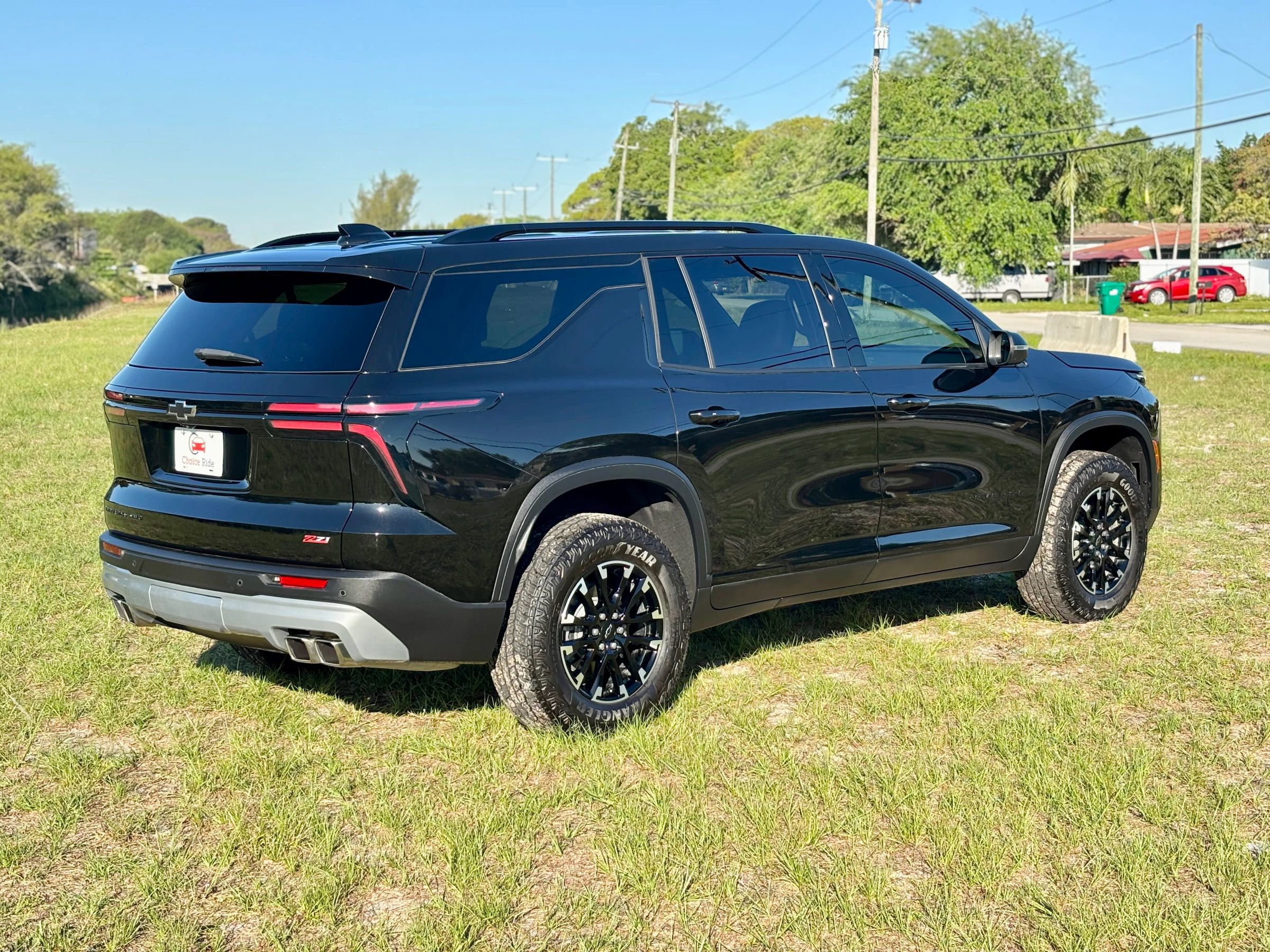 Used 2026 Chevrolet Traverse Z71 image 4