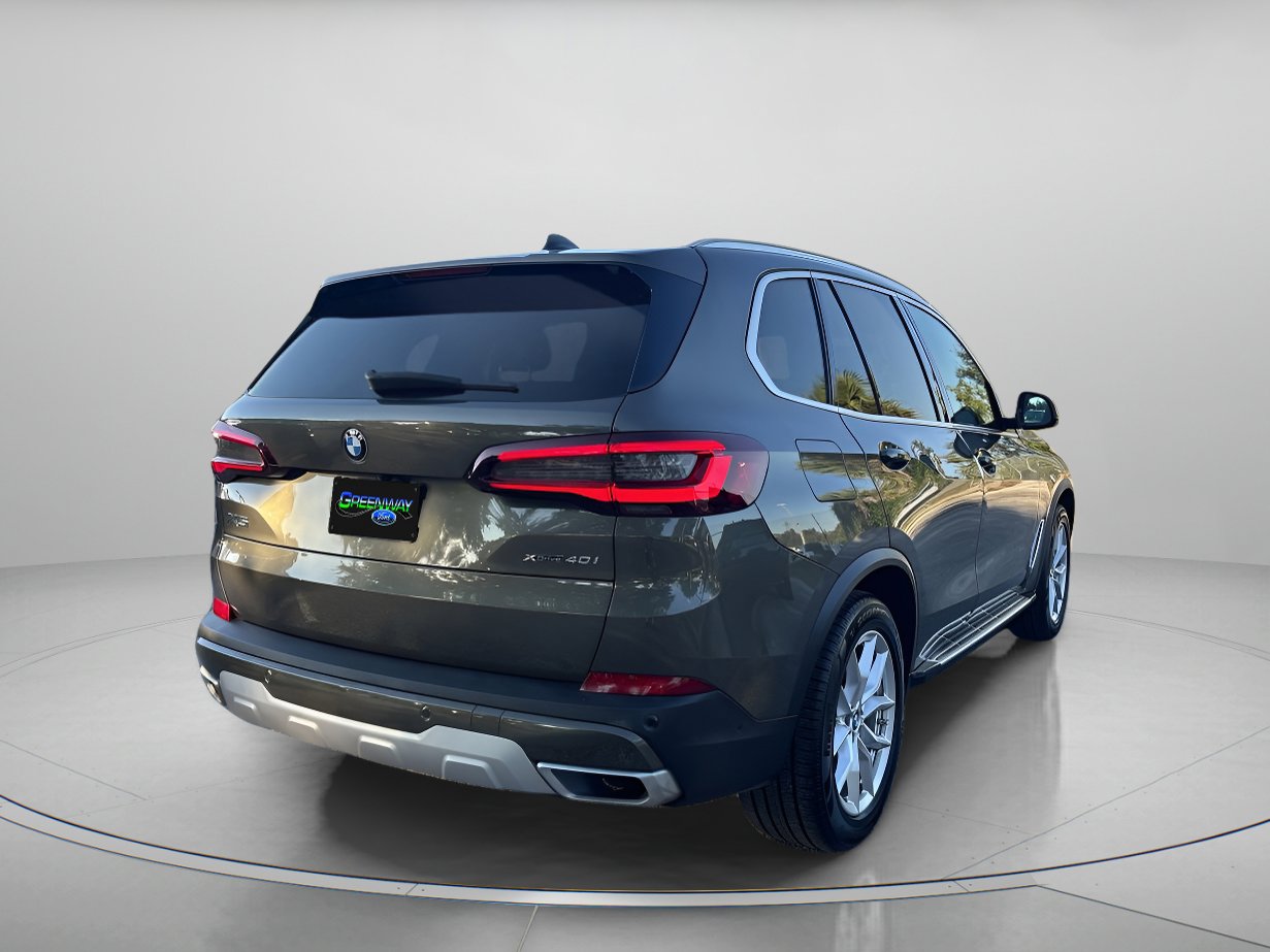 Used 2022 BMW X5 xDrive40i w/ Executive Package image 3