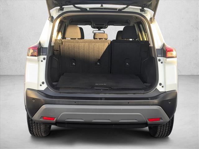 Used 2023 Nissan Rogue S image 6