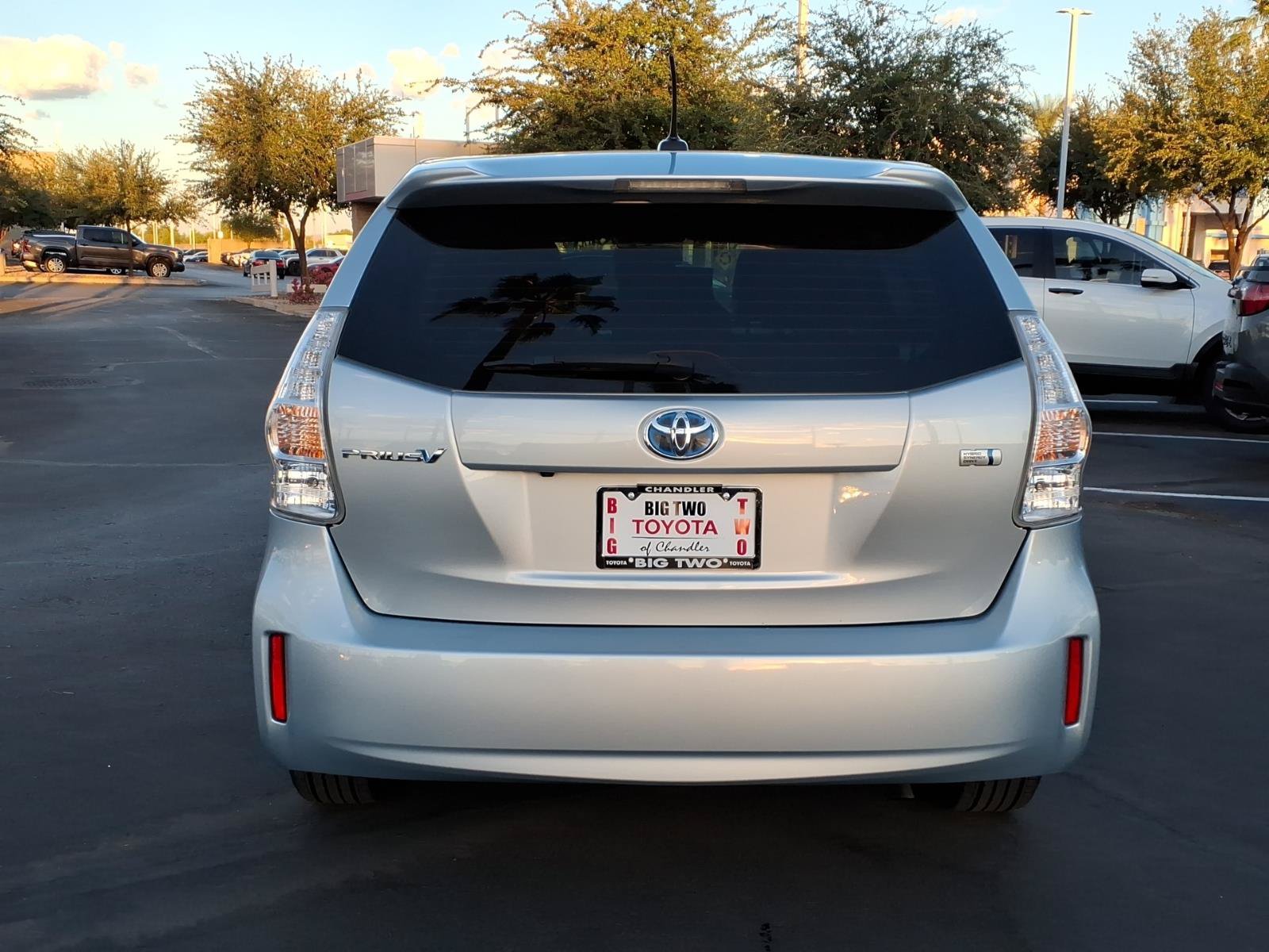 Used 2014 Toyota Prius V Three FWD image 5