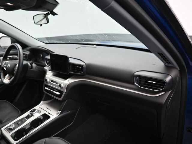 Used 2022 Ford Explorer XLT w/ Equipment Group 202A image 12