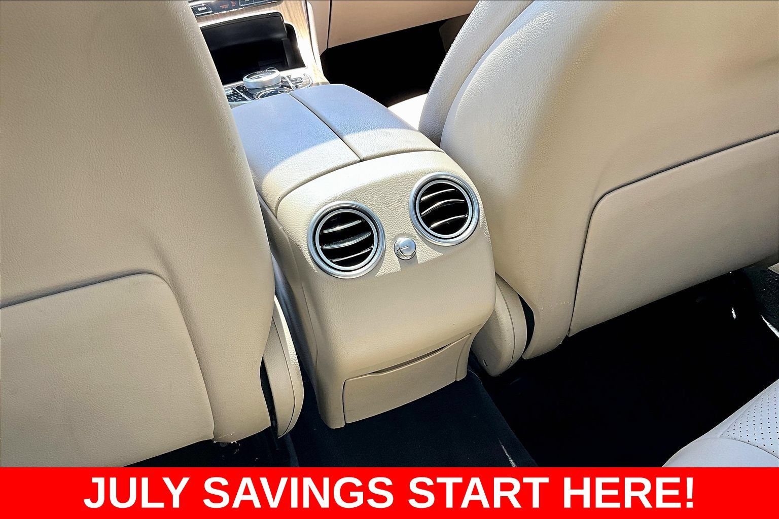 Used 2019 Mercedes-Benz GLC 300 4MATIC w/ Premium Package image 12