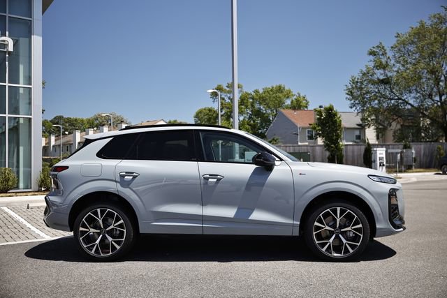 New 2026 Audi Q3 quattro 2.0T AWD/4WD image 4