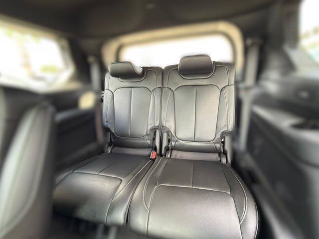 Used 2024 Jeep Grand Cherokee L Limited RWD image 13