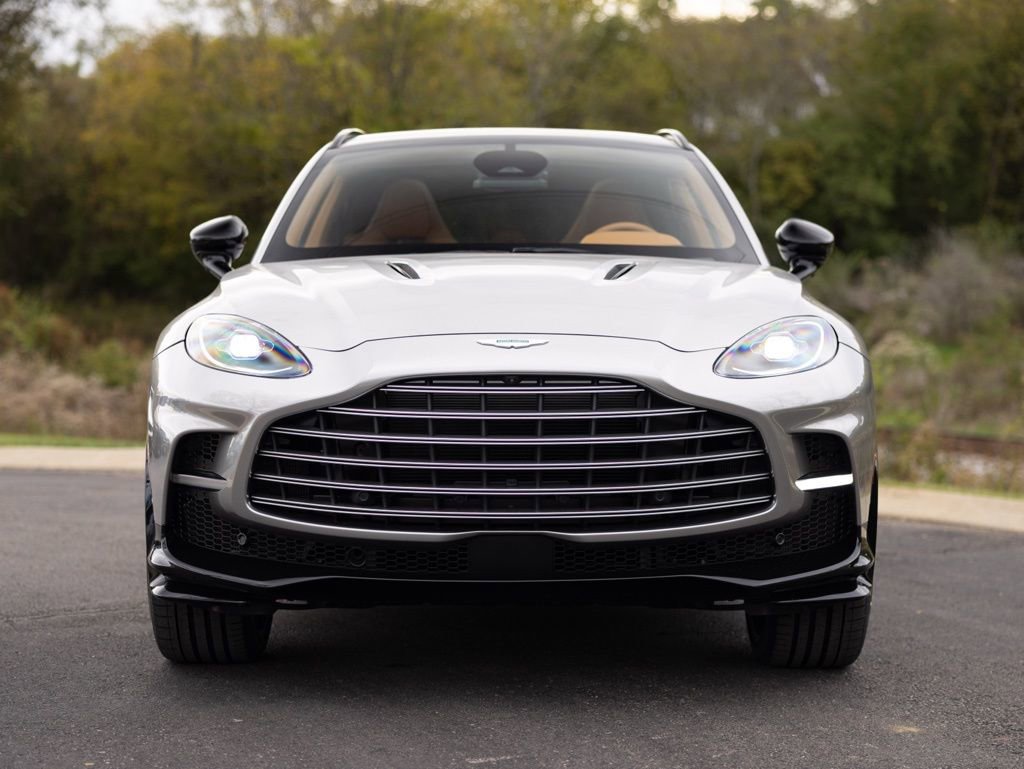 New 2026 Aston Martin DBX 707 image 12