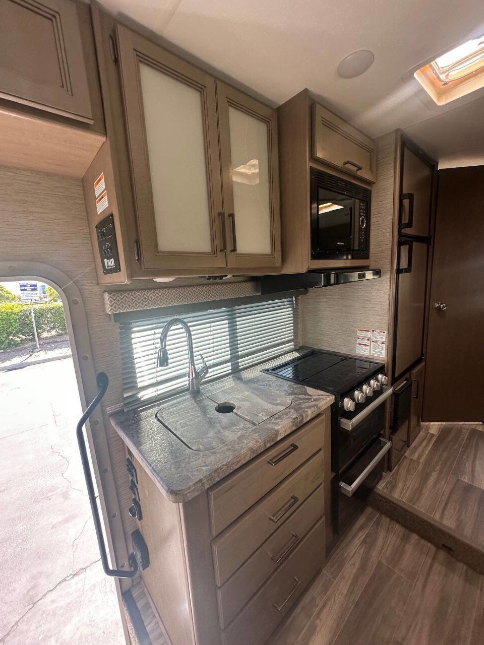 Used 2022 Ford E-350 and Econoline 350 Super Duty w/ Motorhome Prep Package image 16