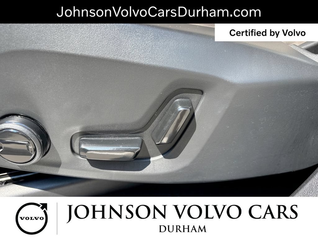 Certified 2025 Volvo XC90 B5 Core AWD/4WD image 15