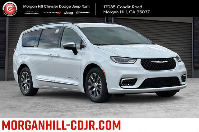 New 2026 Chrysler Pacifica Pinnacle