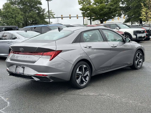 Used 2021 Hyundai Elantra Limited FWD image 2