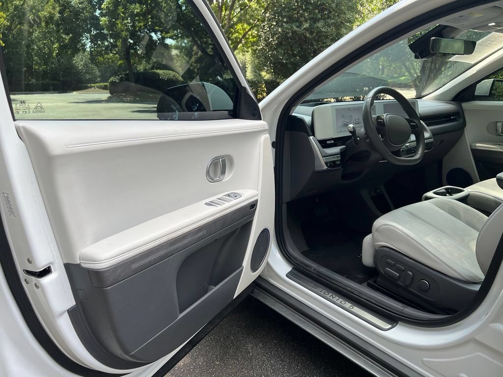 Used 2024 Hyundai Ioniq 5 Limited AWD/4WD image 5