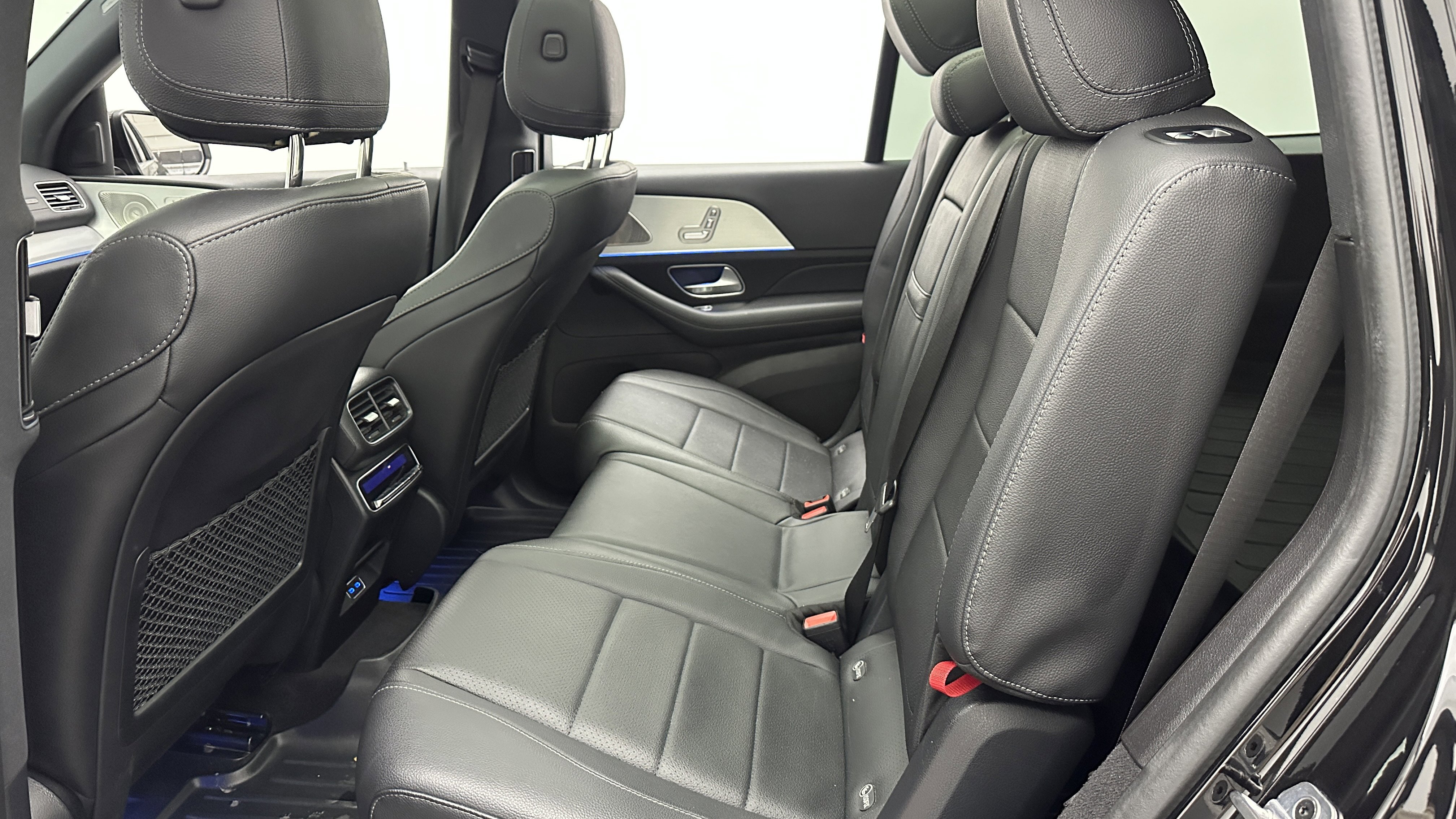 Used 2024 Mercedes-Benz GLS 450 4MATIC image 26