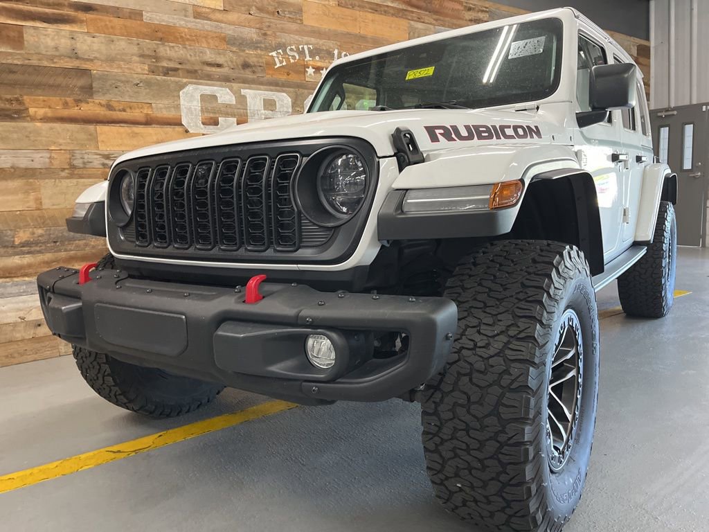 Used 2025 Jeep Wrangler Unlimited Rubicon AWD/4WD image 12