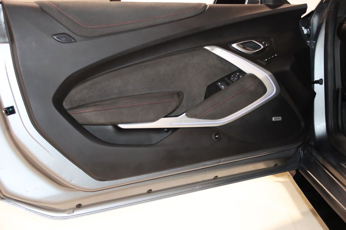 Used 2022 Chevrolet Camaro ZL1 RWD image 39