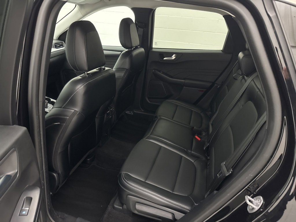 Used 2024 Ford Escape Platinum image 41