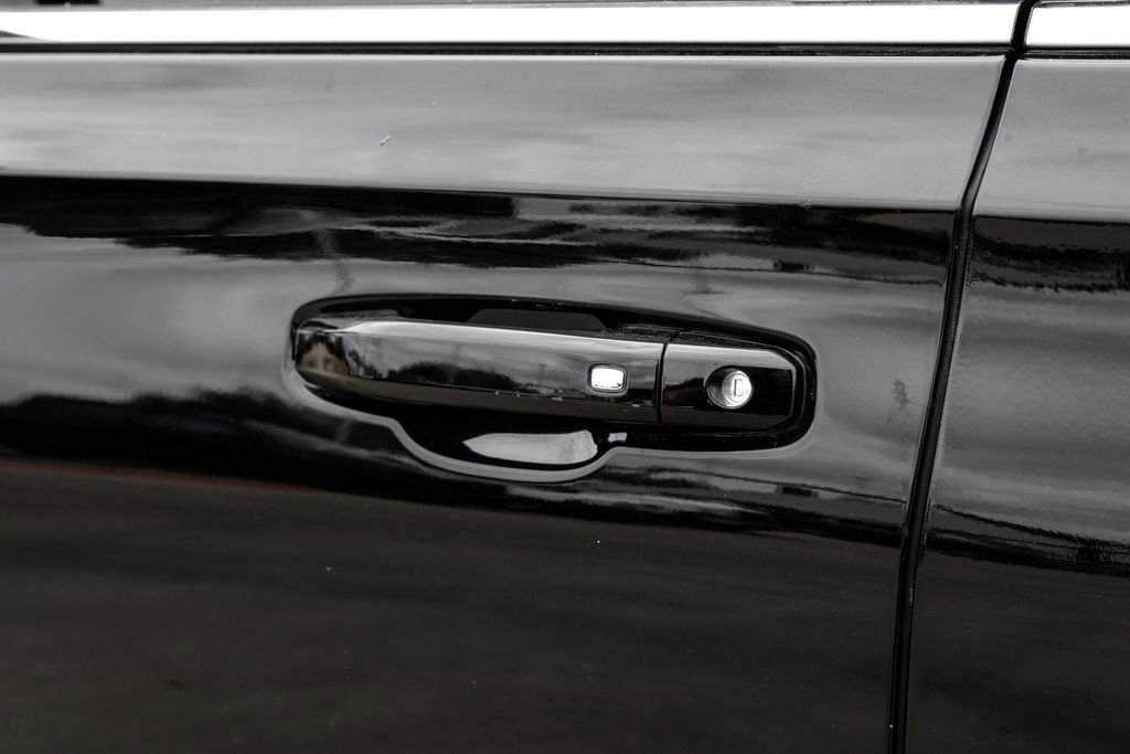 Used 2021 Chevrolet Suburban LT image 43