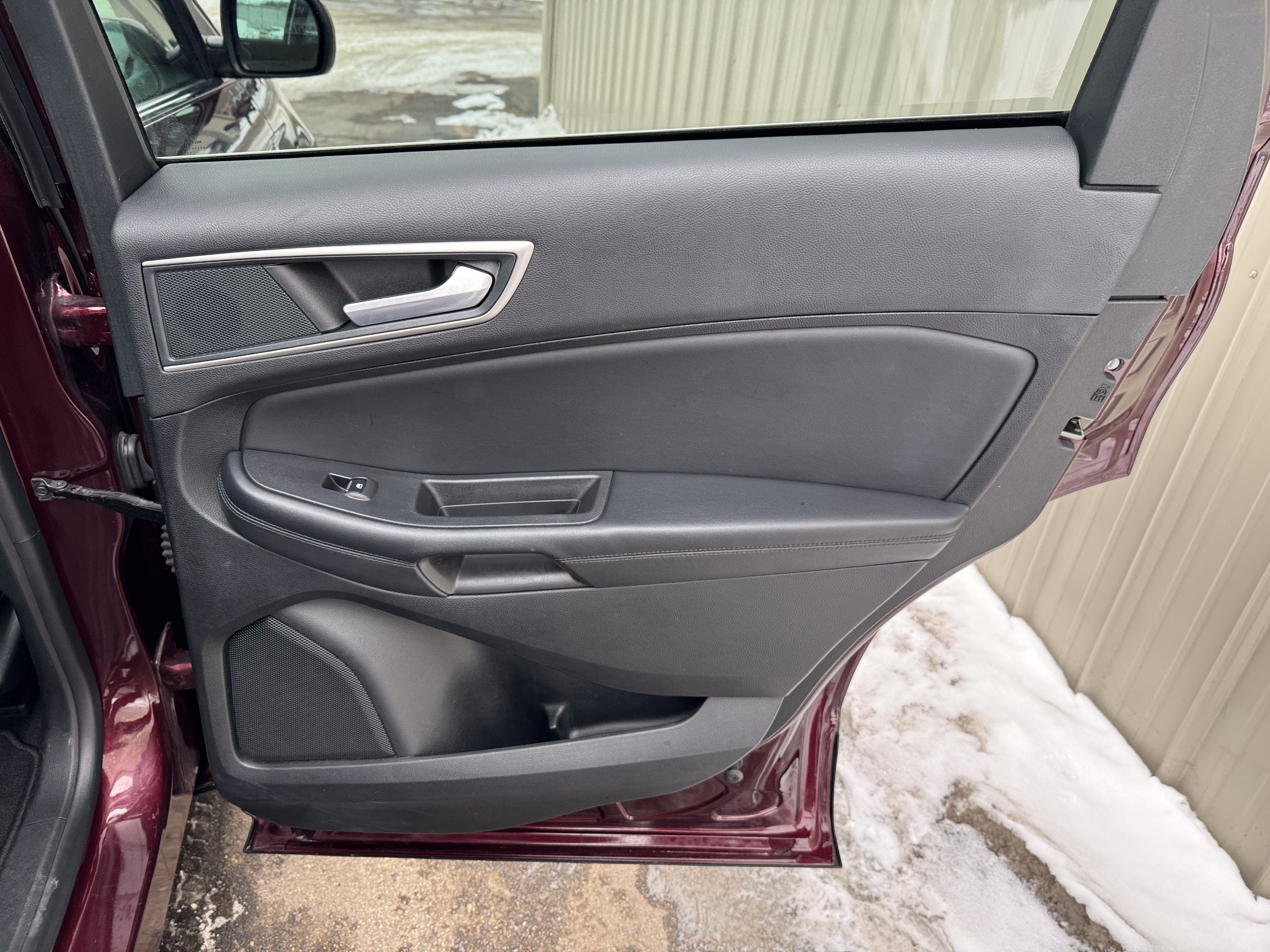 Used 2024 Ford Edge SEL AWD/4WD image 29