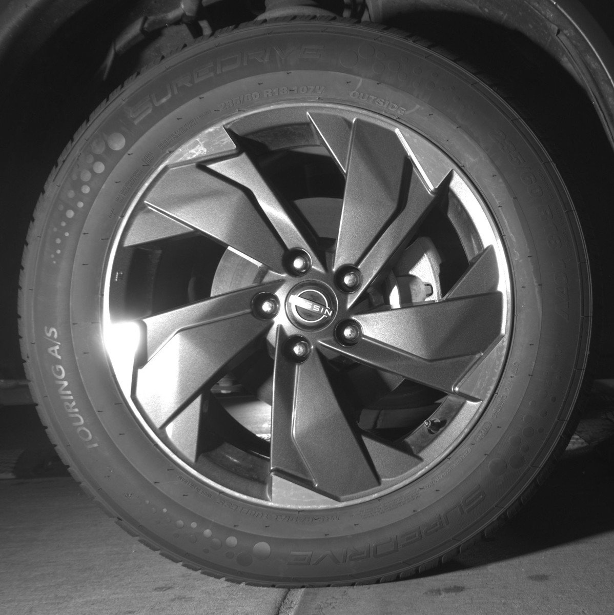 Used 2025 Nissan Rogue SV image 13