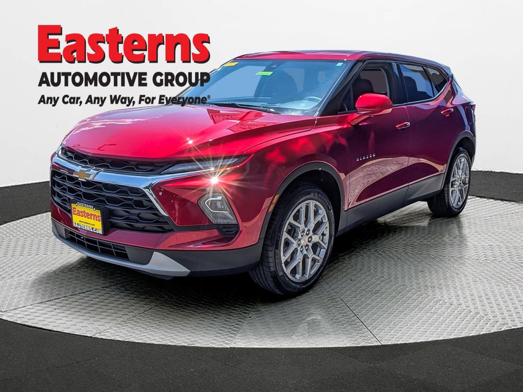 Used 2024 Chevrolet Blazer LT w/ Driver Confidence Package image 4
