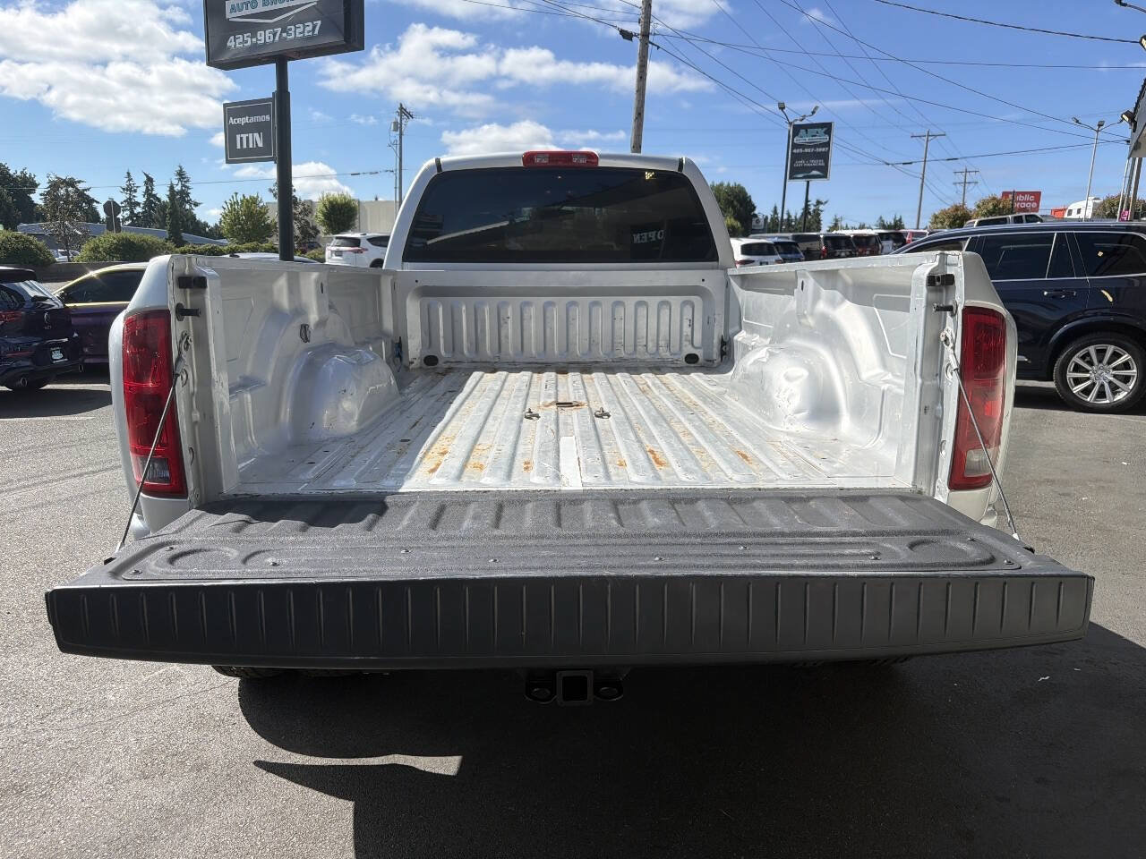 Used 2004 Dodge Ram 3500 Truck SLT w/ Sport Appearance Group AWD/4WD image 6