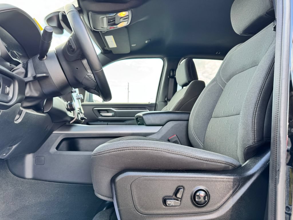 Used 2023 RAM 1500 Big Horn AWD/4WD image 17