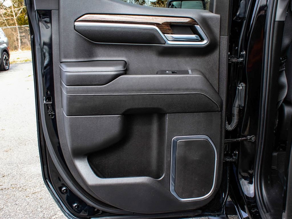 Used 2023 GMC Sierra 1500 Elevation image 11