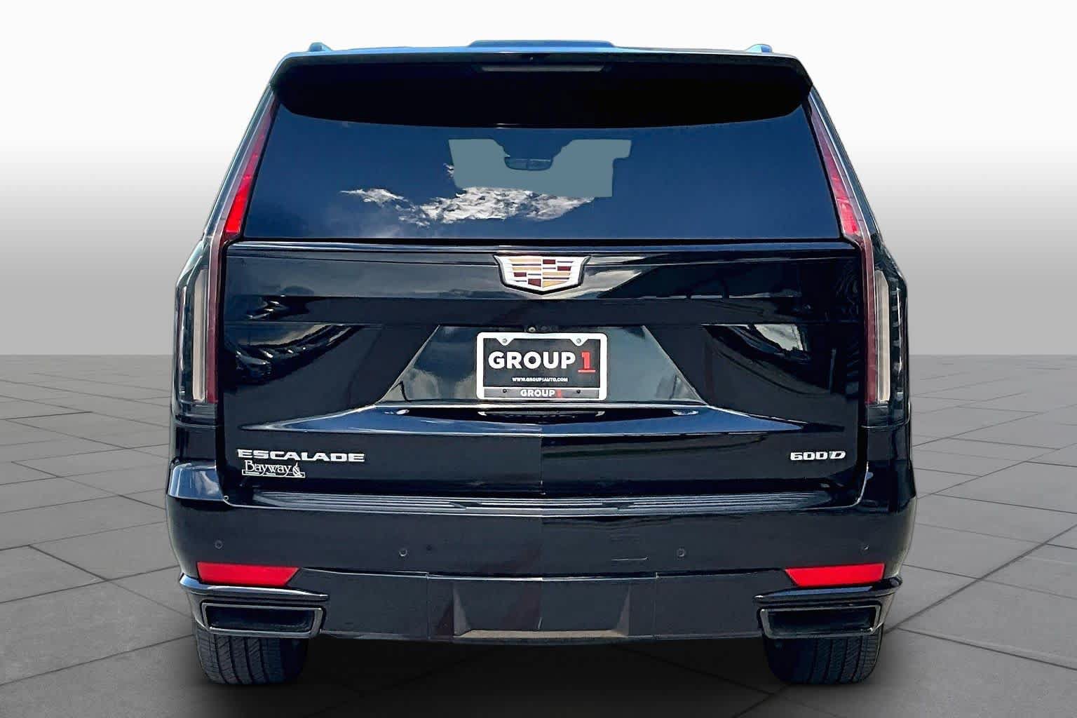 Used 2023 Cadillac Escalade ESV Sport Platinum AWD/4WD image 5