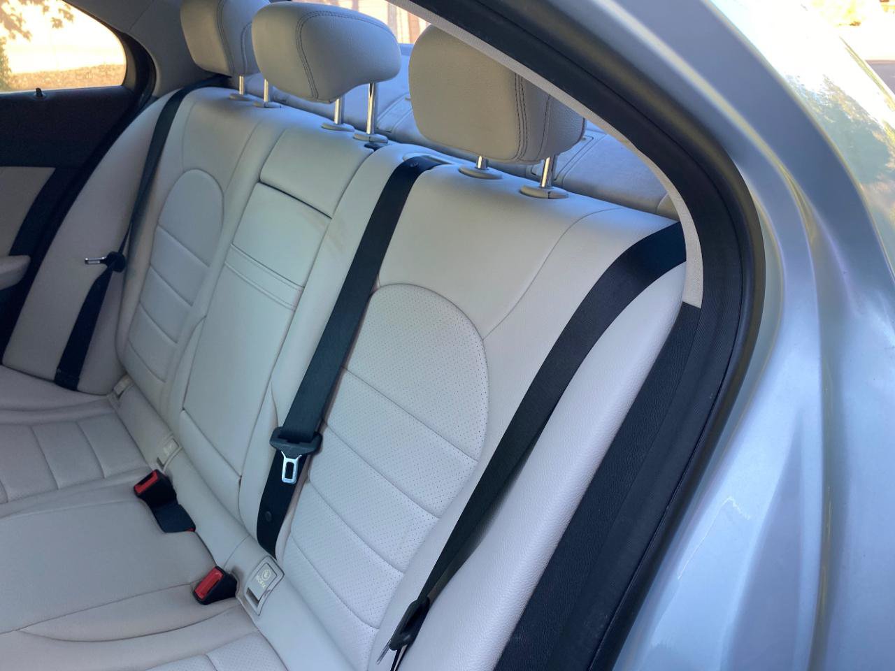 Used 2015 Mercedes-Benz C 300 Sedan image 32