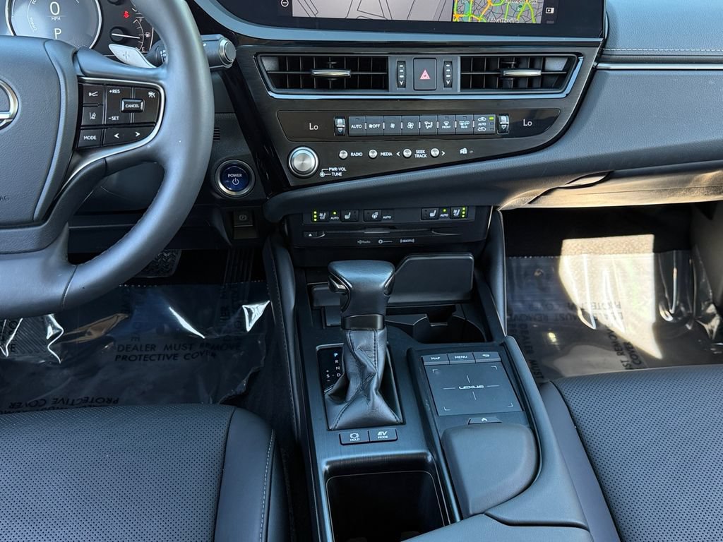 Certified 2022 Lexus ES 300h w/ Premium Package FWD image 14