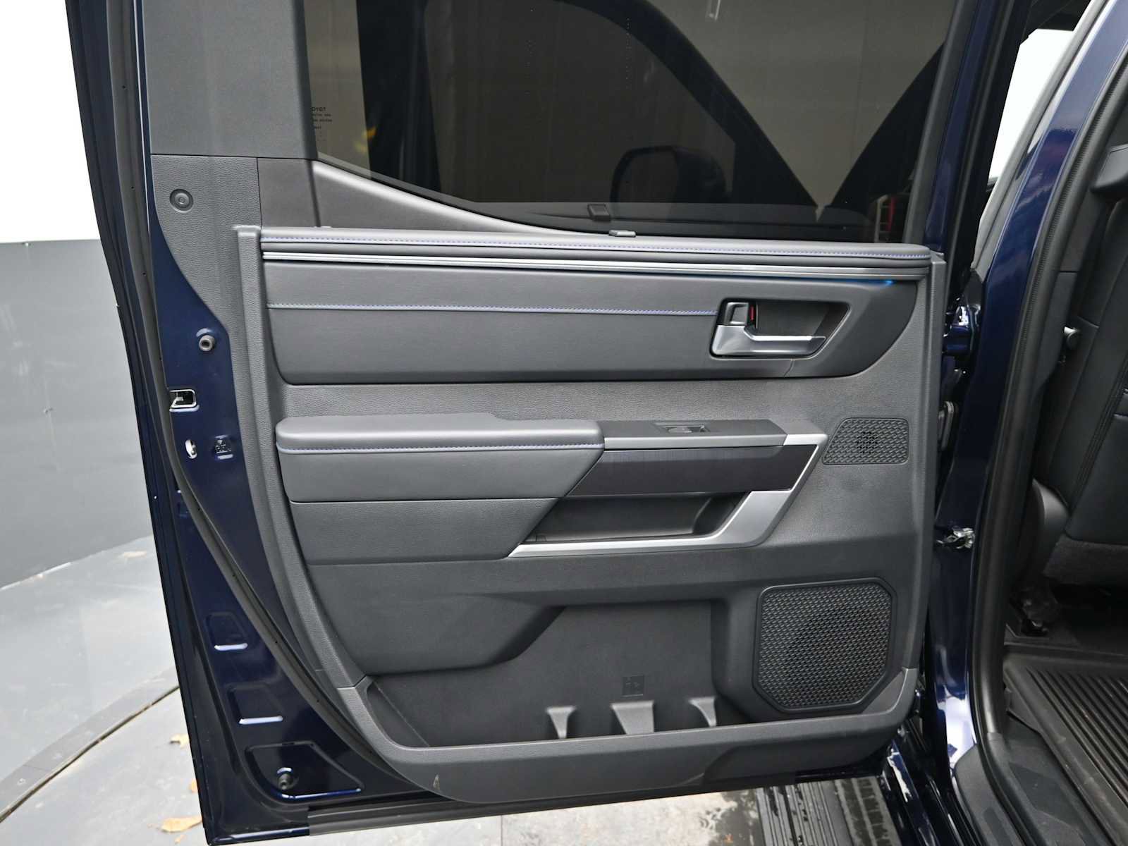 Used 2023 Toyota Tundra Platinum image 17