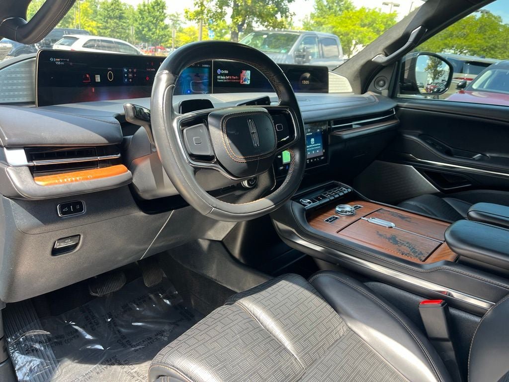 Certified 2025 Lincoln Navigator L Black Label AWD/4WD image 30