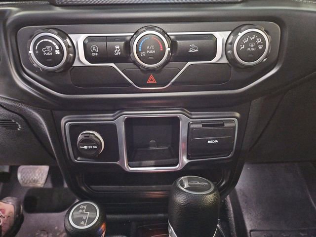 Used 2020 Jeep Gladiator Sport w/ Trailer Tow Package image 20