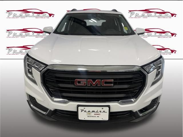 Used 2022 GMC Terrain SLE w/ Driver Convenience Package AWD/4WD image 10